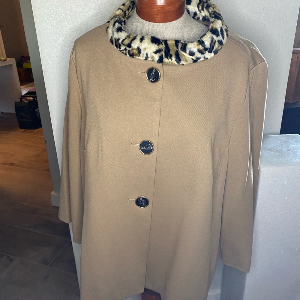 Chico's Tan with leopard print faux fur collar Jacket Chico's  Sz 3